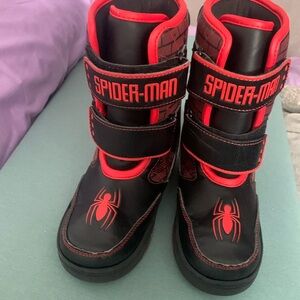 Kids Spider-Man snow boots -used  in great condition